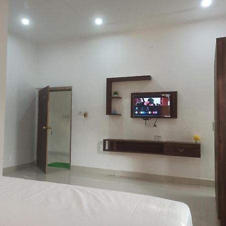 Abhiram Homestay Кгаджураго Екстер'єр фото