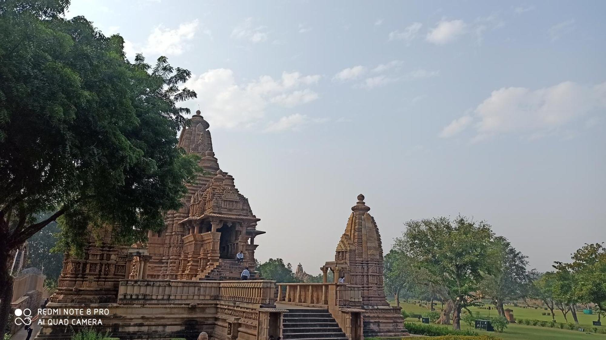 Abhiram Homestay Кгаджураго Екстер'єр фото