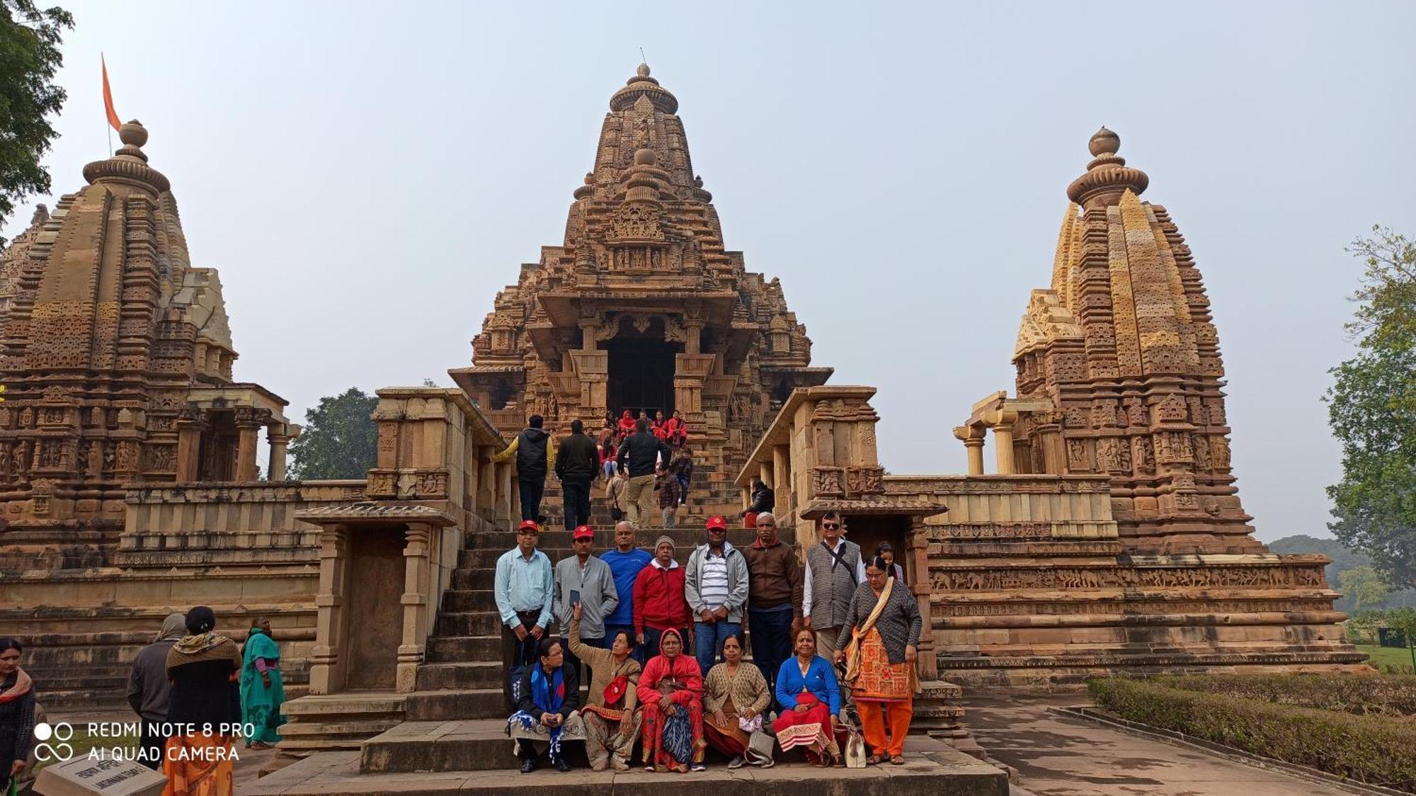Abhiram Homestay Кгаджураго Екстер'єр фото